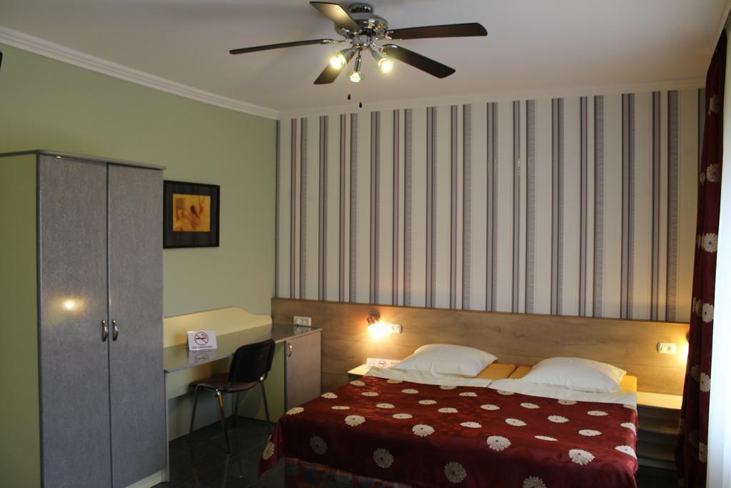 Pension Yellow Timisoara Luaran gambar