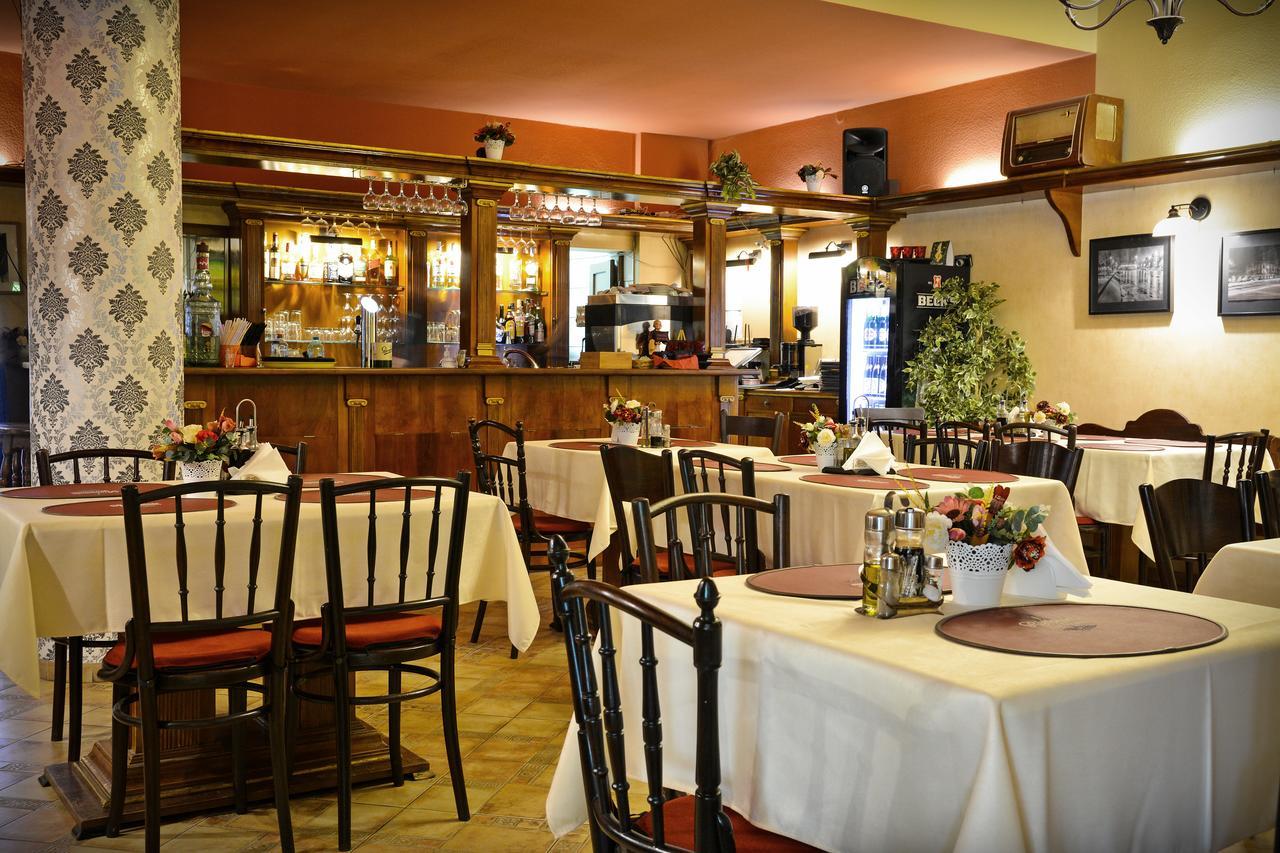 Pension Yellow Timisoara Luaran gambar